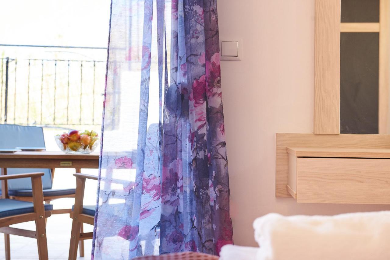 Lake View Suites Kavallos  ภายนอก รูปภาพ