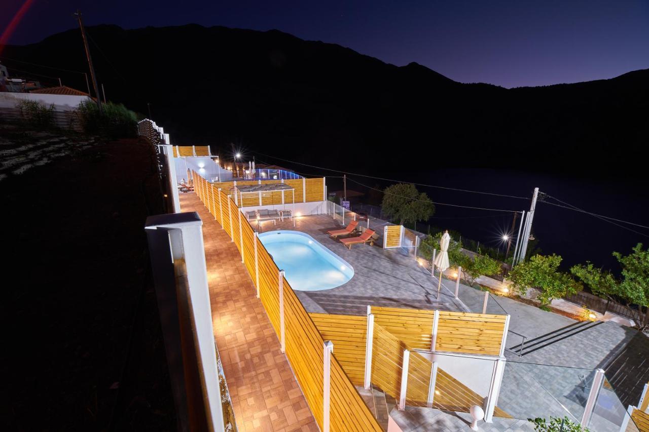 Lake View Suites Kavallos  ภายนอก รูปภาพ