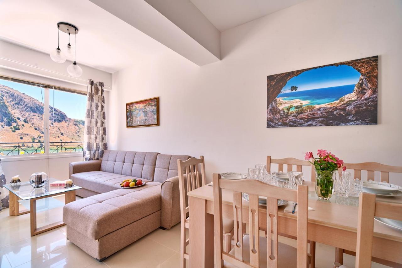 Lake View Suites Kavallos  ภายนอก รูปภาพ