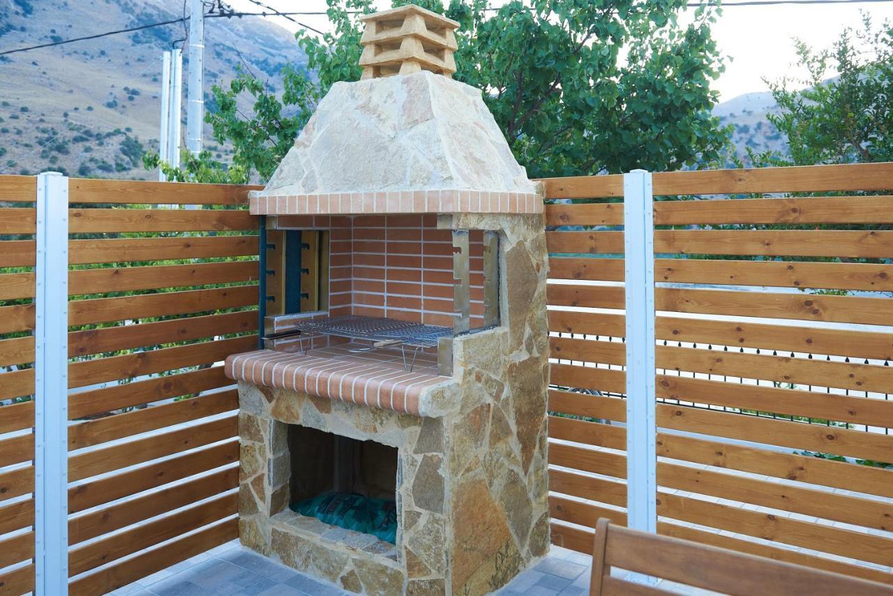 Lake View Suites Kavallos  ภายนอก รูปภาพ