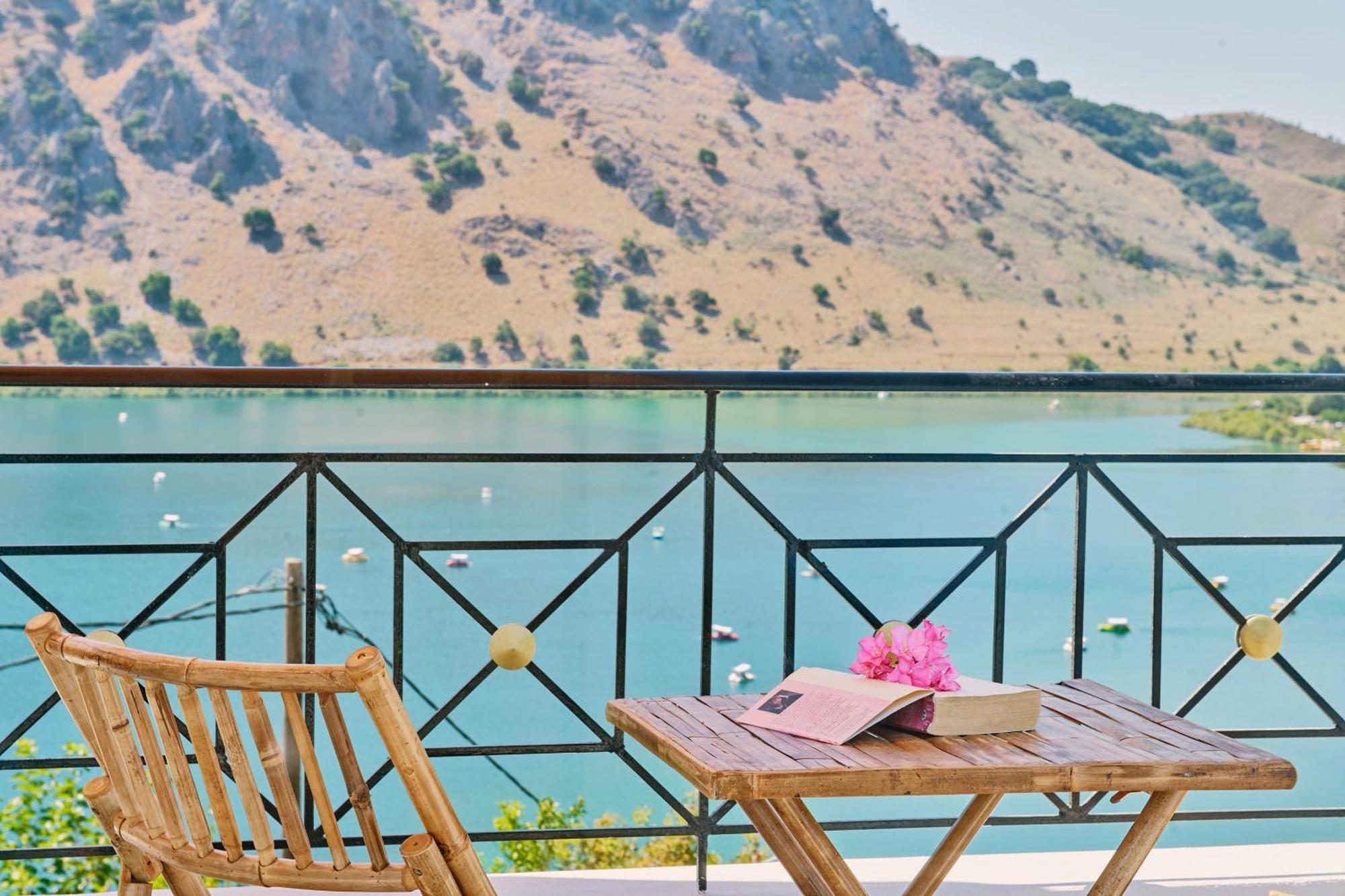 Lake View Suites Kavallos  ภายนอก รูปภาพ