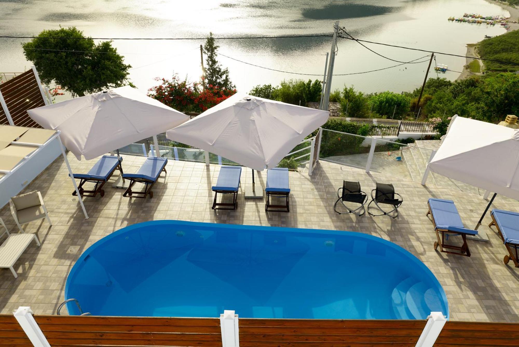 Lake View Suites Kavallos  ภายนอก รูปภาพ